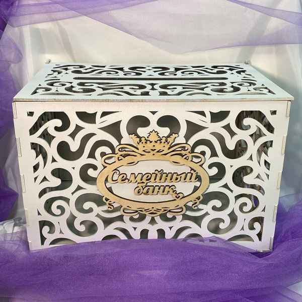 Семейный банк "Сердце" с гербом (дерево)