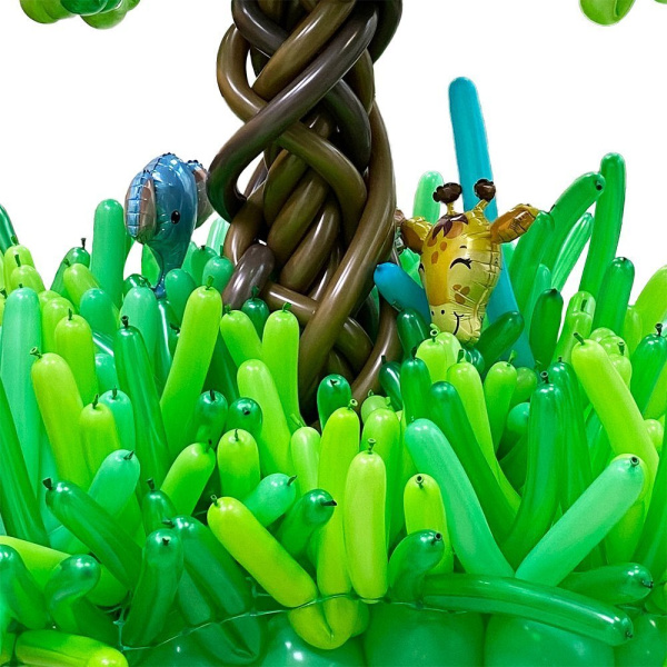 Фигура из латексных шаров "Джунгли", высота 2 метра