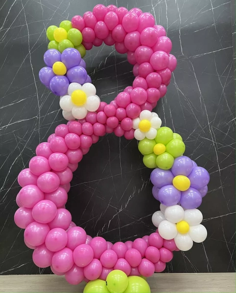 Фигура из шаров "На меленькой полянке"  